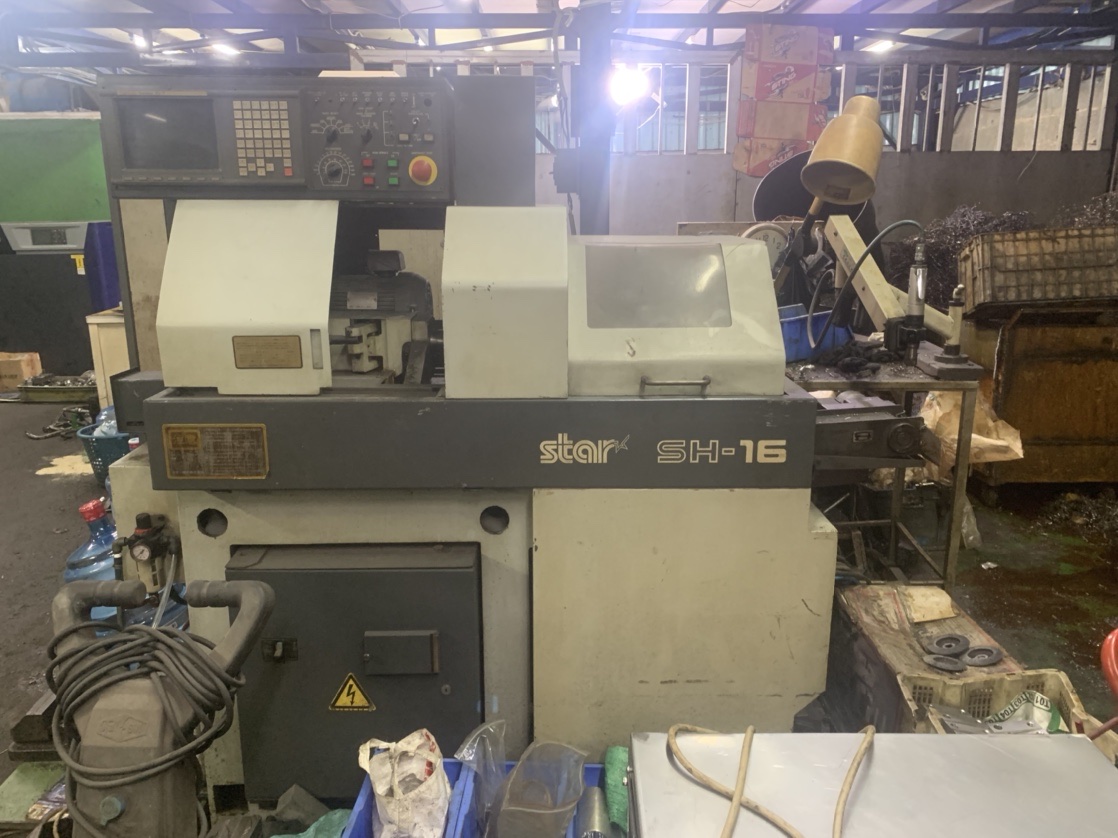 CNC lathe machine 1